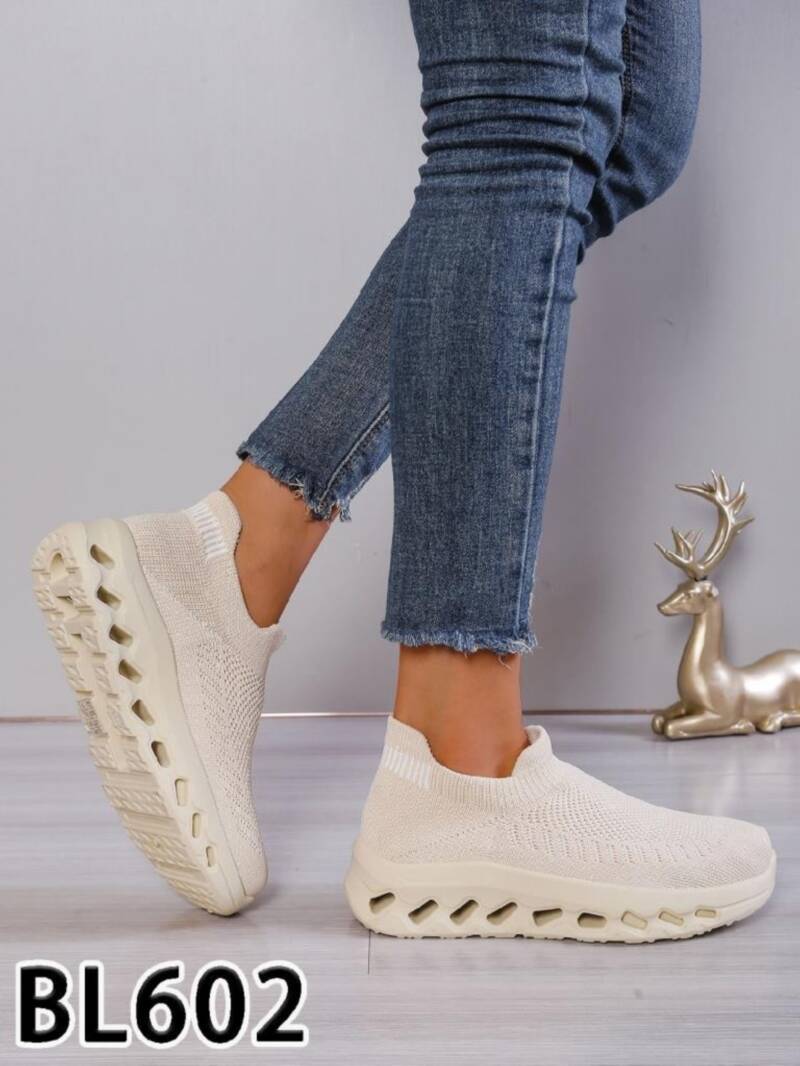 Buty sportowe damskie Roz 36-41 / 12 par